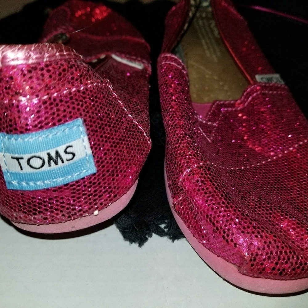 Toms - Picture 4 of 7